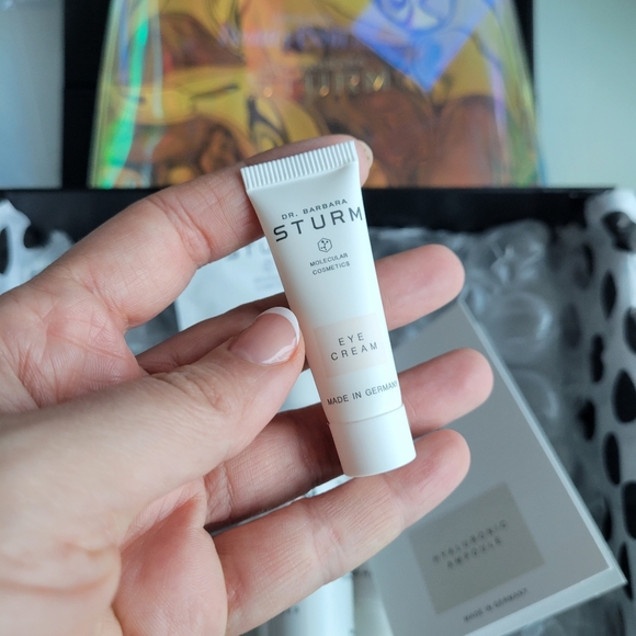 🌟HOST PICK🌟  Dr. Barbara Sturm discovery set - Picture 13 of 14